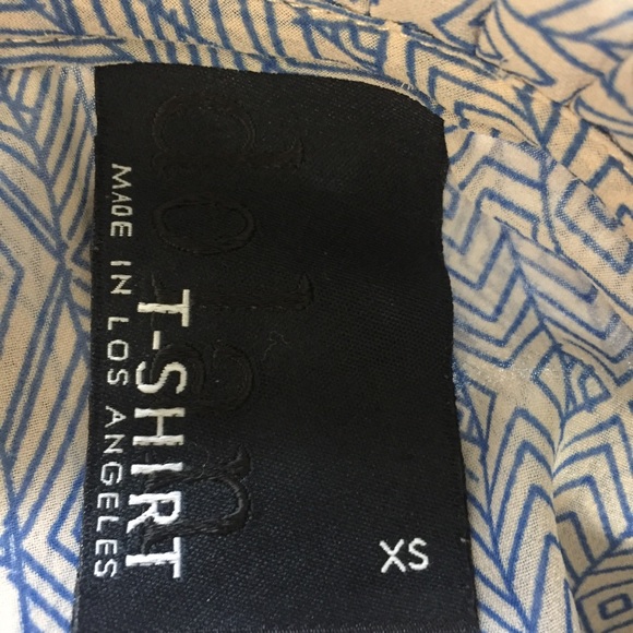 Anthropology T Shirt made iWomen’s Blouse - Picture 7 of 8